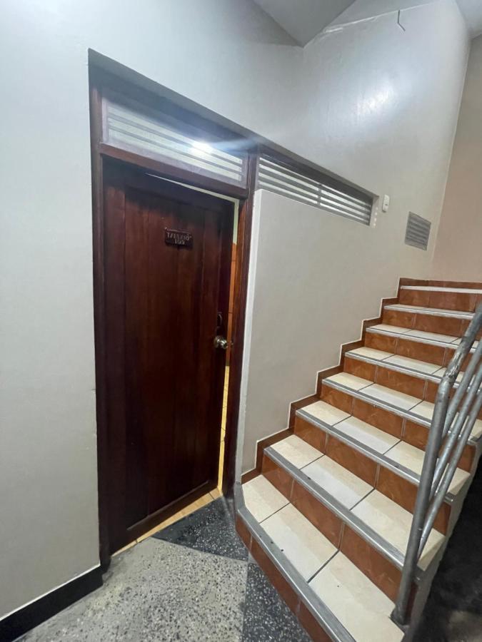 Alojamiento Tahuari Iquitos Buitenkant foto