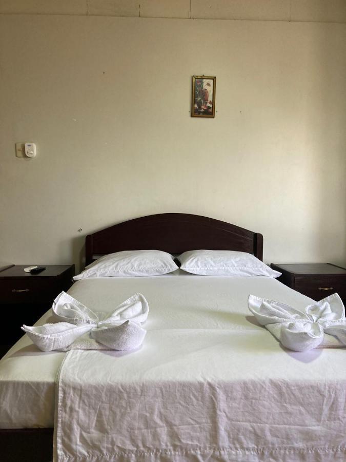 Alojamiento Tahuari Iquitos Buitenkant foto
