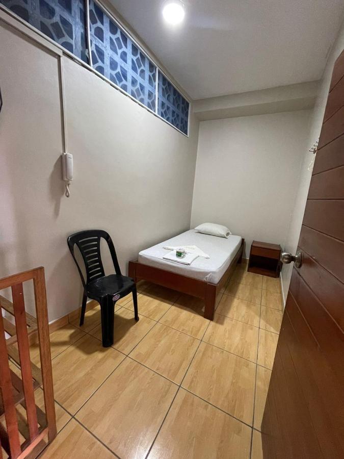 Alojamiento Tahuari Iquitos Buitenkant foto