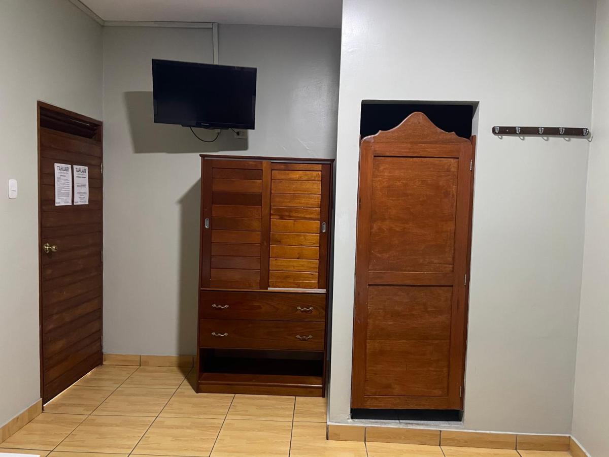 Alojamiento Tahuari Iquitos Buitenkant foto